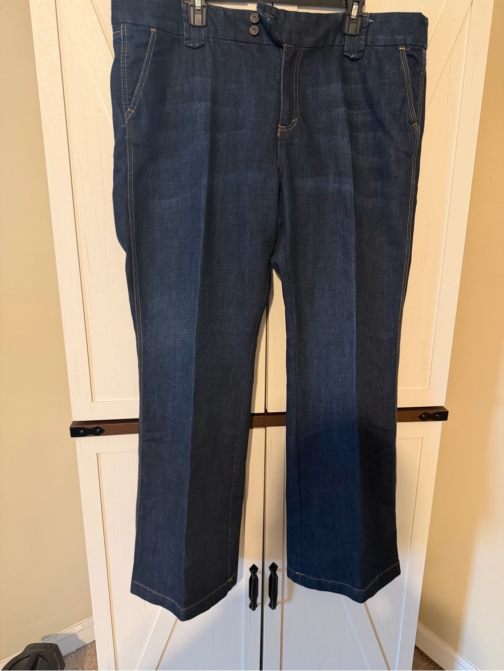 Gap women’s Dark Blue Jeans - wide leg fit